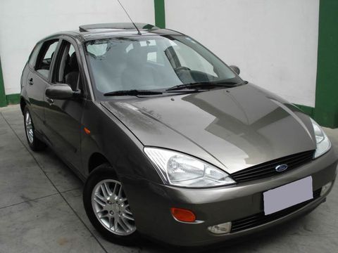 carro Barueri - SP ford ford focus hatch 1.8 zetec rocan  2001 gasolina hatch ✔️MECÂNICA TOTALMENTE REVISADO
✔️NA COR  CINZA                                                                                                   
✔️VEÍCULO NUNCA BATIDA 
✔️TRANSMISSAO  MANUAL                                                            
