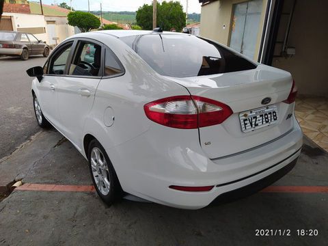 New Fiesta sedan 1.6 completo 2014 9194