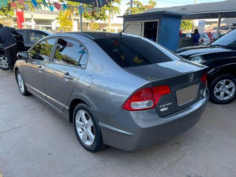 carro Guarulhos - SP honda honda civic 1.8 lxs 16v flex 4p 2009 flex sedan 
Itens de veículo

Airbag
Alarme
Ar condicionado
Freio ABS
Controle automático de velocidade
Retrovisores elétricos
Rodas de liga leve
Travas elétricas
Vidros elétricos

documentado
com garantias
sem multas