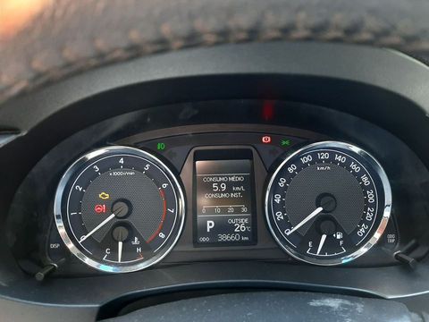 carro Contagem - MG toyota corolla 2015 flex sedan Consta veiculo recuperado furto