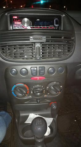 Fiat Punto 5 portas  8398