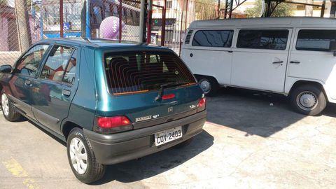 Renault clio 6840