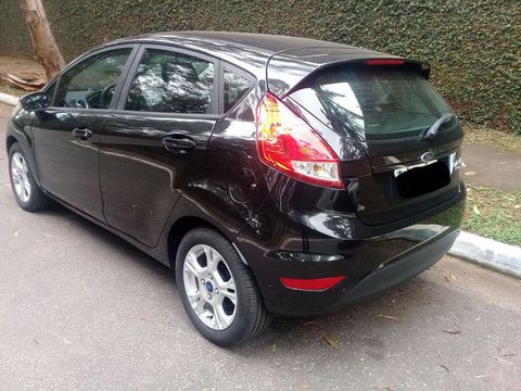 carro São Paulo - SP ford new fiesta 1.5 se 2014 flex hatch Veículo com toda mecânica revisada. Ipva pago. Pneus novos.