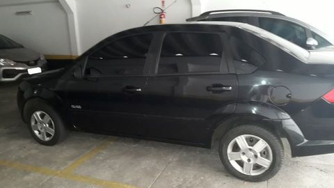 carro Niterói - RJ ford fiesta sedan 2009 flex sedan Fiesta class, sedan, 1.6, flex, preto, motor 8v, cambio manual, direção hidraulica, pneus e bateria novos, 111000 km originais, nunca bateu.