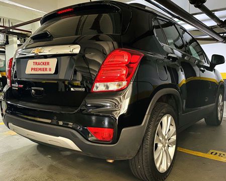 carro São Paulo - SP chevrolet tracker 2018 flex suv Tracker Premier 2 TURBO, 19500km, 2018/2018 , unica dona, roda liga leve aro 17, preto perolado, em perfeito estado. whatsapp 11985638256