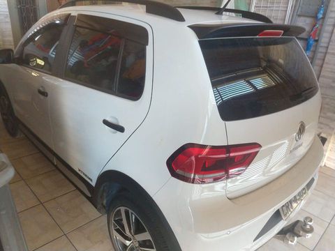 venda de automovel volkswagen fox xtreme 2019 carro sao paulo sp venda de um automovel volkswagen fox xtreme 2019 semi novo com otimo preco volkswagen fox xtreme mb 2019 flex hatch carro sao paulo sp volkswagen fox xtreme mb 2019 flex manual hatch 13000 branco 4 portas alarme ar condicionado banco com regulagem de altura computador de bordo encosto de cabeca traseiro retrovisores eletricos rodas de liga leve sensor de estacionamento volante com regulagem de altura gps airbag freio abs ar quente desembacador traseiro travas eletricas vidros eletricos direcao hidraulica cd player radio farol de neblina